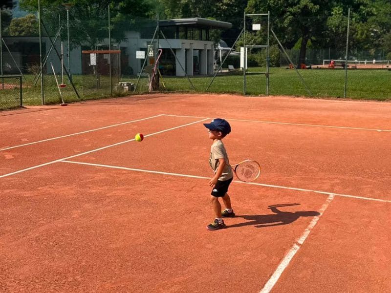 Ecole tennis jeune